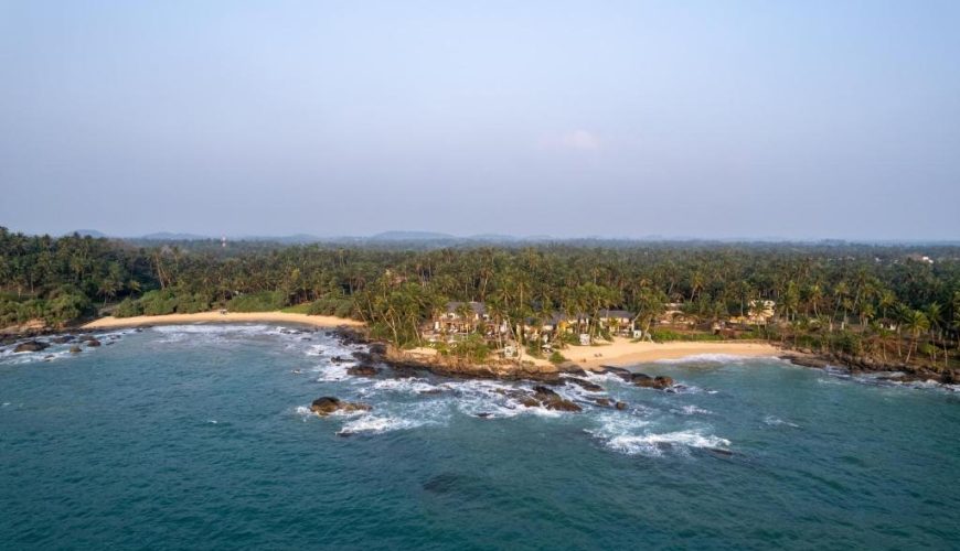 Ahu Bay